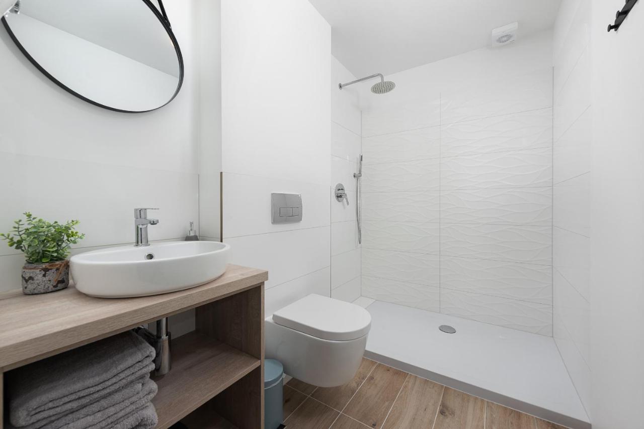 Roza Baltyku - Apartamenty I Pokoje A Debki Ngoại thất bức ảnh